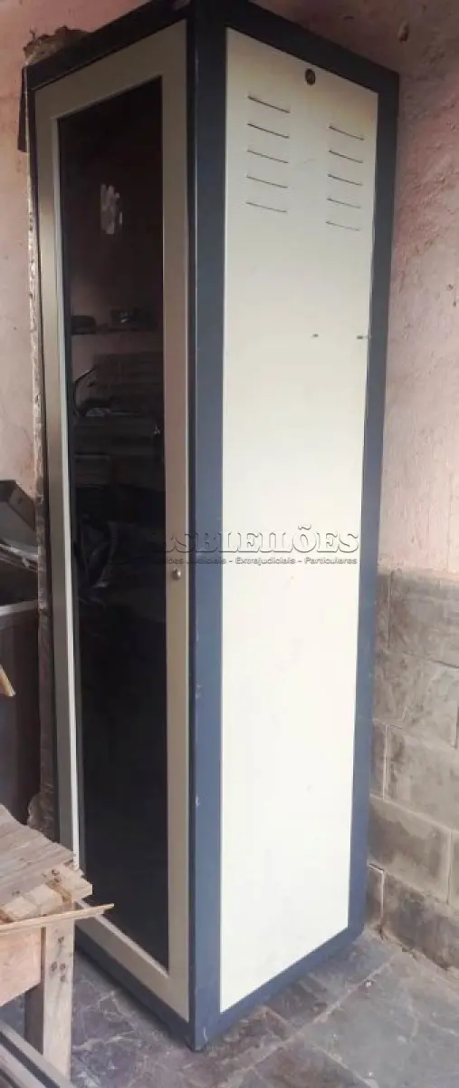 LOTE 396 - 01 RACK PARA SERVIDOR COM 2,08 DE ALTURA. (NO ESTADO) ATENÇÃO! FAZER A VISITAÇÃO ANTES DE ARREMATAR, NÃO SABEMOS SE FUNCIONA, LEILÃO NÃO TEM GARANTIA E NEM DEVOLUÇÃO, SUJEITO A POSSÍVEIS AVARIAS VISÍVEIS/OCULTAS E/OU AUSÊNCIA DE COMPONENTES.