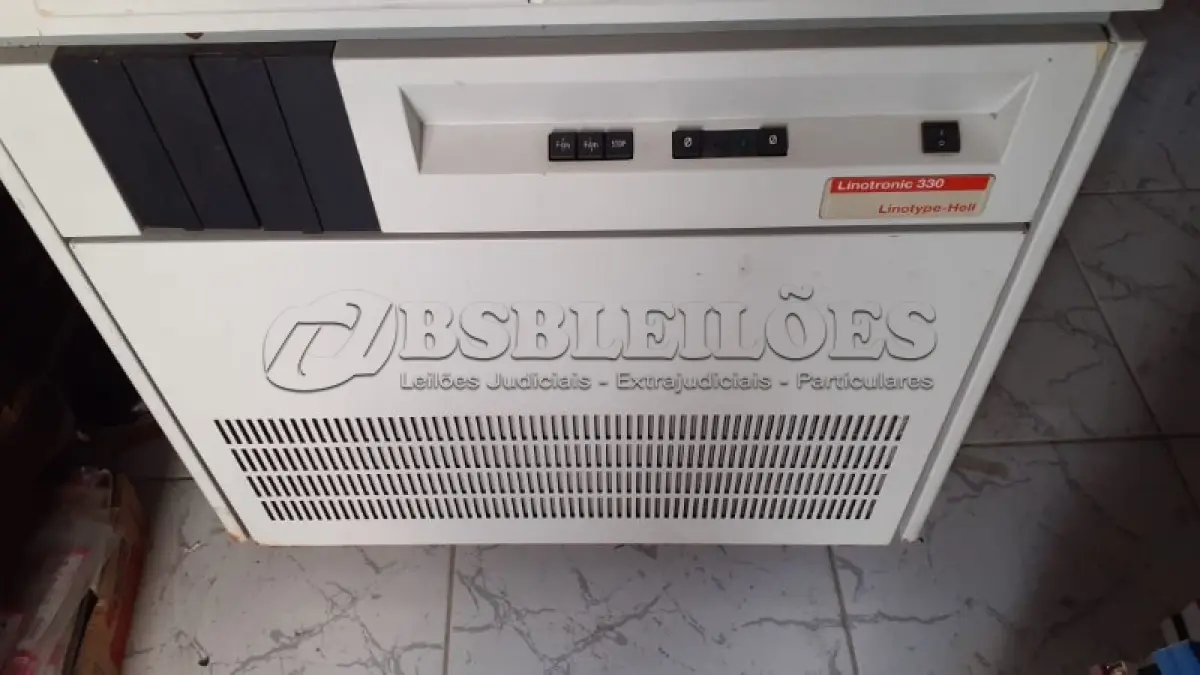 LOTE 382 - 01 IMAGESETTER LINOTRONIC 330 MAQUINA PARADA A MUITO TEMPO SEM TESTE USADA ULTIMA VEZ EM 2019 E FOI GUARDADA. (NO ESTADO) ATENÇÃO! FAZER A VISITAÇÃO ANTES DE ARREMATAR, NÃO SABEMOS SE FUNCIONA, LEILÃO NÃO TEM GARANTIA E NEM DEVOLUÇÃO, SUJEITO A POSSÍVEIS AVARIAS VISÍVEIS/OCULTAS E/OU AUSÊNCIA DE COMPONENTES.