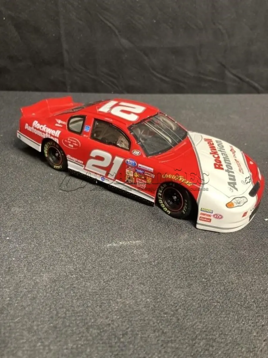 LOTE 144 - 01 RARA MINIATURA DA CASCAR ACTION NASCAR 1/24 DIECAST #21 MIKE DILLON ROCKWELL AUTOMATION 2000 MONTE CARLO,COMPRADA EM GARAGEM DE ANTIGUIDADES NOS EUA. (NO ESTADO) ATENÇÃO! FAZER A VISITAÇÃO ANTES DE ARREMATAR, NÃO SABEMOS SE FUNCIONA, LEILÃO NÃO TEM GARANTIA E NEM DEVOLUÇÃO, SUJEITO A POSSÍVEIS AVARIAS VISÍVEIS/OCULTAS E/OU AUSÊNCIA DE COMPONENTES.