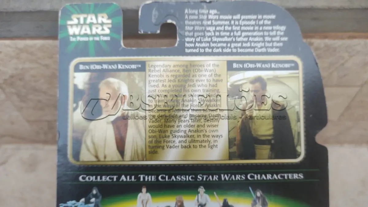LOTE 121 - 01 STAR WARS OBI-WAN KENOBI FIGURINE NOVA LRACADARA NA CAIXA COMPRADO EM GARAGEM DE ANTIGUIDADES NOS EUA. (NO ESTADO) ATENÇÃO! FAZER A VISITAÇÃO ANTES DE ARREMATAR, NÃO SABEMOS SE FUNCIONA, LEILÃO NÃO TEM GARANTIA E NEM DEVOLUÇÃO, SUJEITO A POSSÍVEIS AVARIAS VISÍVEIS/OCULTAS E/OU AUSÊNCIA DE COMPONENTES.
