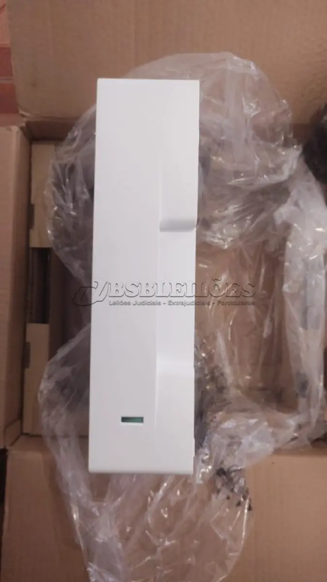 LOTE 409 - 01 BANDEJA PF 120 KYOCERA NOSSA SEM USO  - ALIMENTADOR 250 FOLHAS. (NO ESTADO) ATENÇÃO! FAZER A VISITAÇÃO ANTES DE ARREMATAR, NÃO SABEMOS SE FUNCIONA, LEILÃO NÃO TEM GARANTIA E NEM DEVOLUÇÃO, SUJEITO A POSSÍVEIS AVARIAS VISÍVEIS/OCULTAS E/OU AUSÊNCIA DE COMPONENTES.