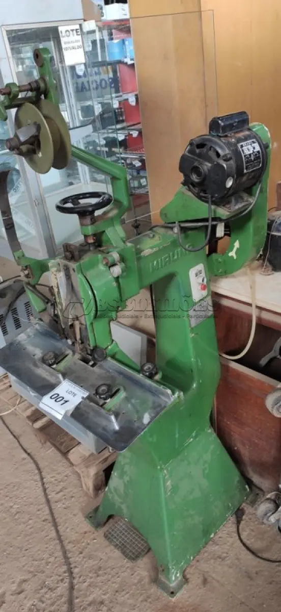 LOTE 001 - 01 GRAMPEADOR GRÁFICO INDUSTRIAL MARCA MIRUNA. (NO ESTADO) ATENÇÃO! FAZER A VISITAÇÃO ANTES DE ARREMATAR, NÃO SABEMOS SE FUNCIONA, LEILÃO NÃO TEM GARANTIA E NEM DEVOLUÇÃO, SUJEITO A POSSÍVEIS AVARIAS VISÍVEIS/OCULTAS E/OU AUSÊNCIA DE COMPONENTES.