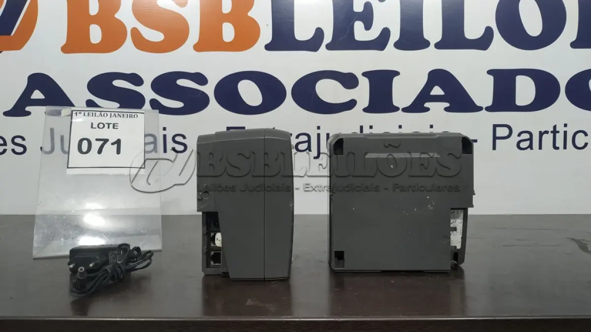 LOTE 071 - 02 LEITORAS DE CÓDIGOS DE BARRA COM 01 FONTE MARCA DATALOGIC.  (NO ESTADO) ATENÇÃO! FAZER A VISITAÇÃO ANTES DE ARREMATAR, NÃO SABEMOS SE FUNCIONA. LEILÃO NÃO TEM GARANTIA E NEM DEVOLUÇÃO, SUJEITO A POSSÍVEIS AVARIAS VISÍVEIS/OCULTAS E/OU AUSÊNCIA DE COMPONENTES.