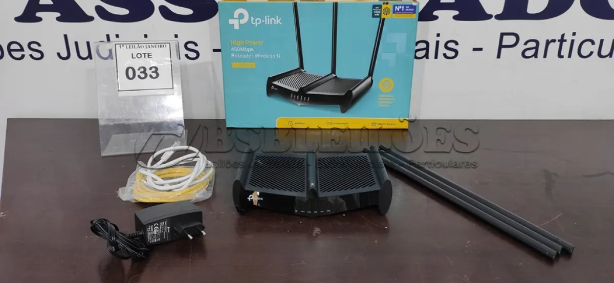 LOTE 033 - 01 ROTEADOR WIRELESS MARCA TP-LIK.  (NO ESTADO) ATENÇÃO! FAZER A VISITAÇÃO ANTES DE ARREMATAR, NÃO SABEMOS SE FUNCIONA. LEILÃO NÃO TEM GARANTIA E NEM DEVOLUÇÃO, SUJEITO A POSSÍVEIS AVARIAS VISÍVEIS/OCULTAS E/OU AUSÊNCIA DE COMPONENTES.