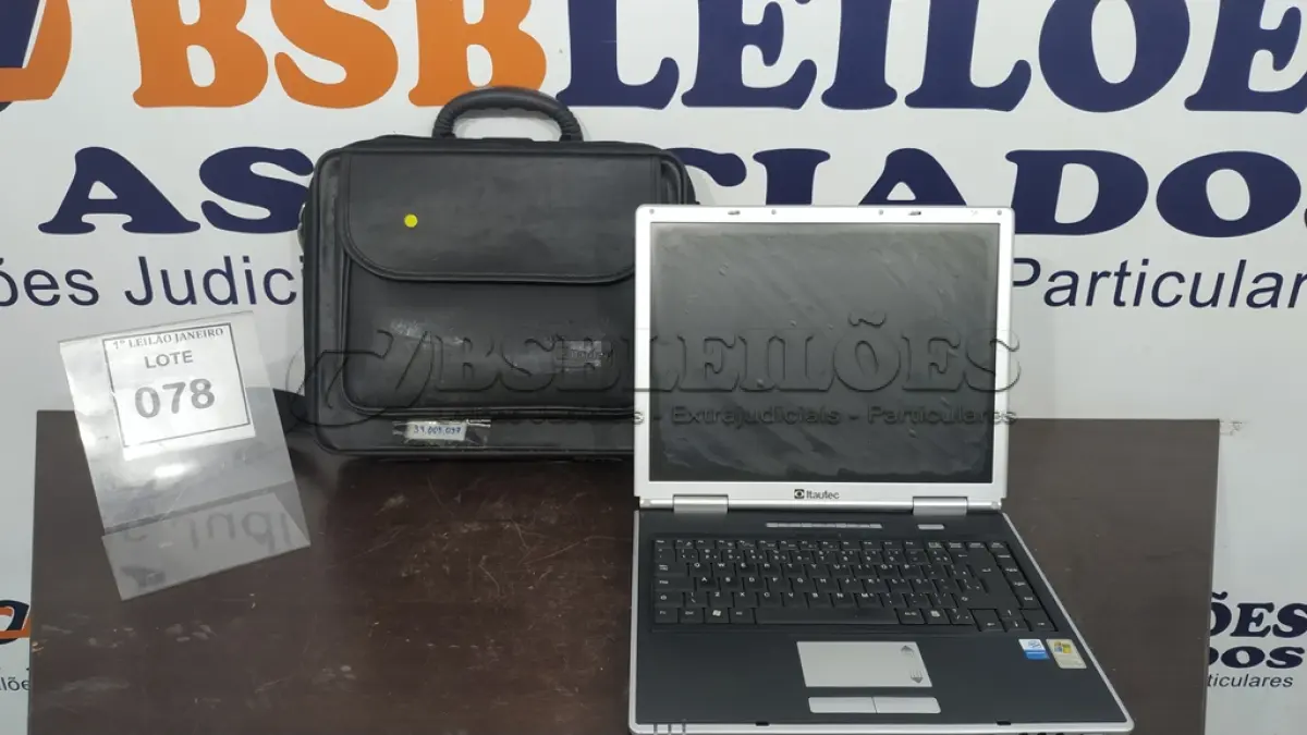LOTE 078 - 01 NOTEBOOK COM FONTE E MALETA MARCA ITAUTEC.  (NO ESTADO) ATENÇÃO! FAZER A VISITAÇÃO ANTES DE ARREMATAR, NÃO SABEMOS SE FUNCIONA. LEILÃO NÃO TEM GARANTIA E NEM DEVOLUÇÃO, SUJEITO A POSSÍVEIS AVARIAS VISÍVEIS/OCULTAS E/OU AUSÊNCIA DE COMPONENTES.