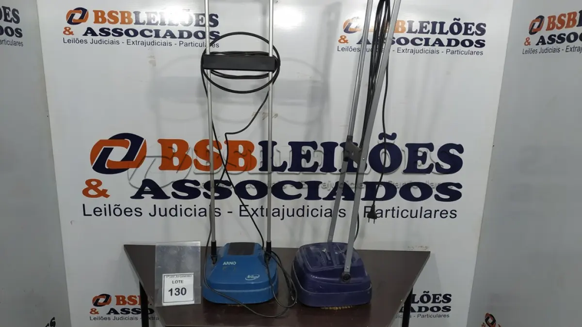 LOTE 130 - 02 ENCERADEIRAS ELÉTRICAS DOMÉSTICA MARCAS ARNO E ELECTROLUX. (NO ESTADO) ATENÇÃO! FAZER A VISITAÇÃO ANTES DE ARREMATAR, NÃO SABEMOS SE FUNCIONA, LEILÃO NÃO TEM GARANTIA E NEM DEVOLUÇÃO, SUJEITO A POSSÍVEIS AVARIAS VISÍVEIS/OCULTAS E/OU AUSÊNCIA DE COMPONENTES.
