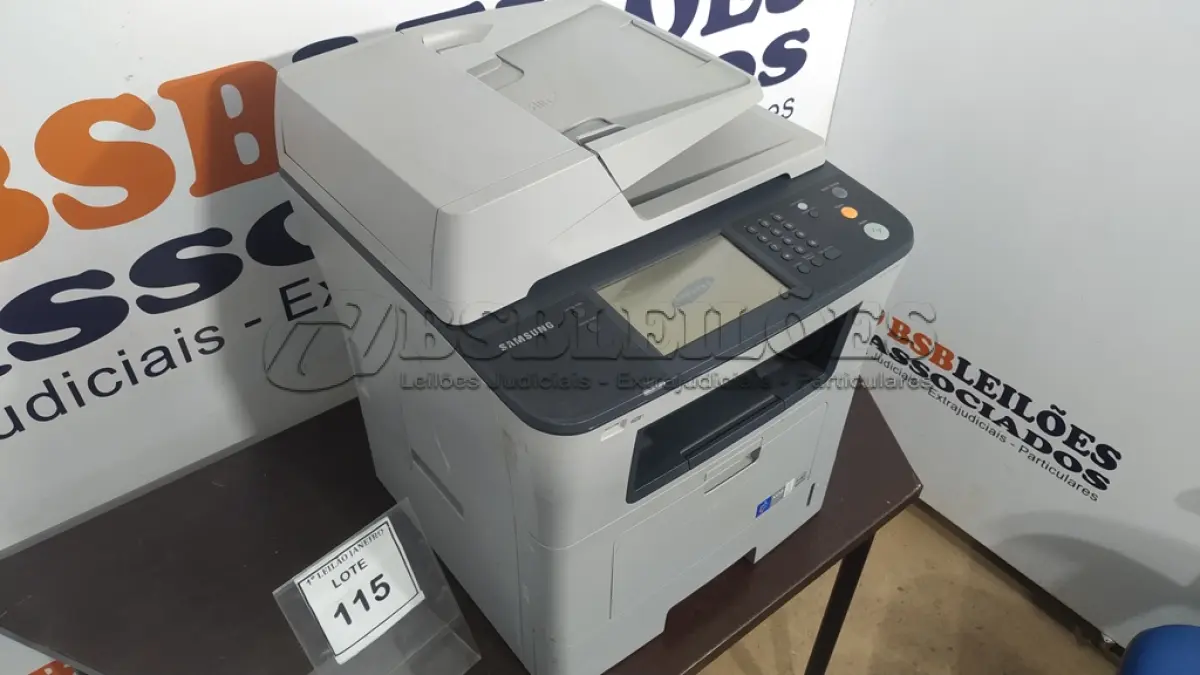 LOTE 115 - 01 IMPRESSORA MULTIFUNCIONAL MODELO SCX-5835NX MARCA SAMSUNG.  (NO ESTADO) ATENÇÃO! FAZER A VISITAÇÃO ANTES DE ARREMATAR, NÃO SABEMOS SE FUNCIONA. LEILÃO NÃO TEM GARANTIA E NEM DEVOLUÇÃO, SUJEITO A POSSÍVEIS AVARIAS VISÍVEIS/OCULTAS E/OU AUSÊNCIA DE COMPONENTES.
