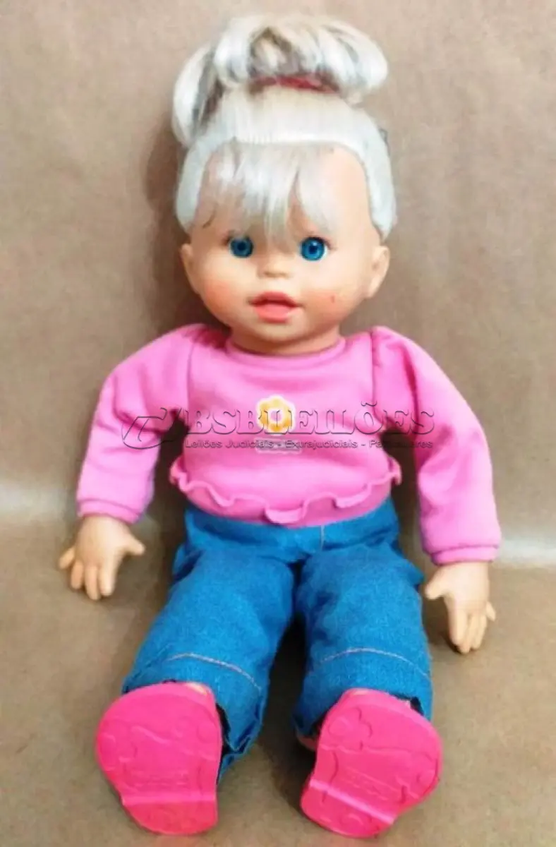 LOTE 456 - 01 BONECA DA FISHER PRICE LITTLE MOMMY ORIGINAL. (NO ESTADO) ATENÇÃO! FAZER A VISITAÇÃO ANTES DE ARREMATAR, NÃO SABEMOS SE FUNCIONA, LEILÃO NÃO TEM GARANTIA E NEM DEVOLUÇÃO, SUJEITO A POSSÍVEIS AVARIAS VISÍVEIS/OCULTAS E/OU AUSÊNCIA DE COMPONENTES.