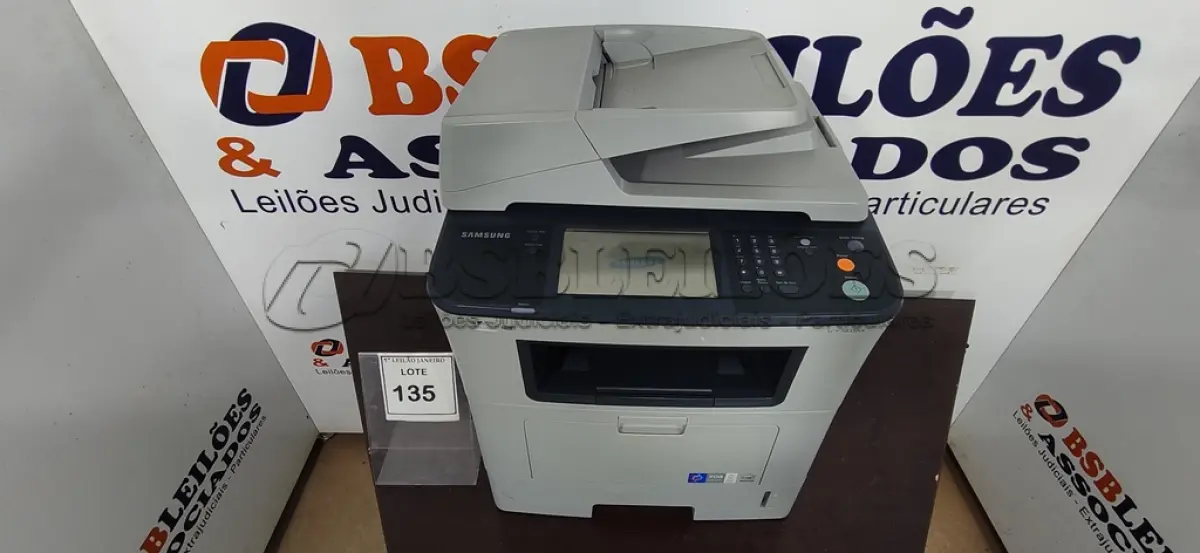 LOTE 135 - 01 IMPRESSORA MULTIFUNCIONAL MODELO SCX-5835NX MARCA SAMSUNG.  (NO ESTADO) ATENÇÃO! FAZER A VISITAÇÃO ANTES DE ARREMATAR, NÃO SABEMOS SE FUNCIONA. LEILÃO NÃO TEM GARANTIA E NEM DEVOLUÇÃO, SUJEITO A POSSÍVEIS AVARIAS VISÍVEIS/OCULTAS E/OU AUSÊNCIA DE COMPONENTES.