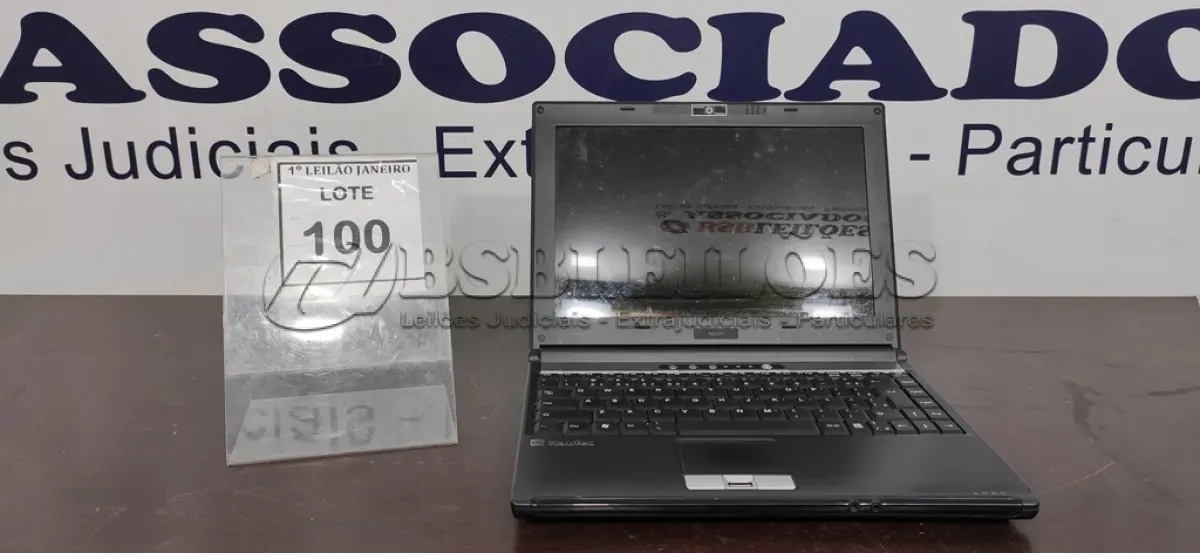 LOTE 100 - 01 NOTEBOOK SEM FONTE MARCA ITAUTEC.  (NO ESTADO) ATENÇÃO! FAZER A VISITAÇÃO ANTES DE ARREMATAR, NÃO SABEMOS SE FUNCIONA. LEILÃO NÃO TEM GARANTIA E NEM DEVOLUÇÃO, SUJEITO A POSSÍVEIS AVARIAS VISÍVEIS/OCULTAS E/OU AUSÊNCIA DE COMPONENTES.