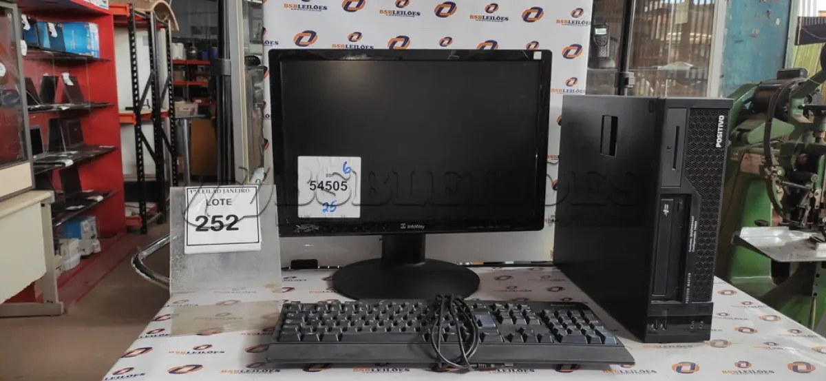 LOTE 252 - 01 CPU MARCA LENOVO, 01 MONITOR MARCA SAMSUNG E 01 TECLADO MARCA ITAUTEC.  (NO ESTADO) ATENÇÃO! FAZER A VISITAÇÃO ANTES DE ARREMATAR, NÃO SABEMOS SE FUNCIONA. LEILÃO NÃO TEM GARANTIA E NEM DEVOLUÇÃO, SUJEITO A POSSÍVEIS AVARIAS VISÍVEIS/OCULTAS E/OU AUSÊNCIA DE COMPONENTES.