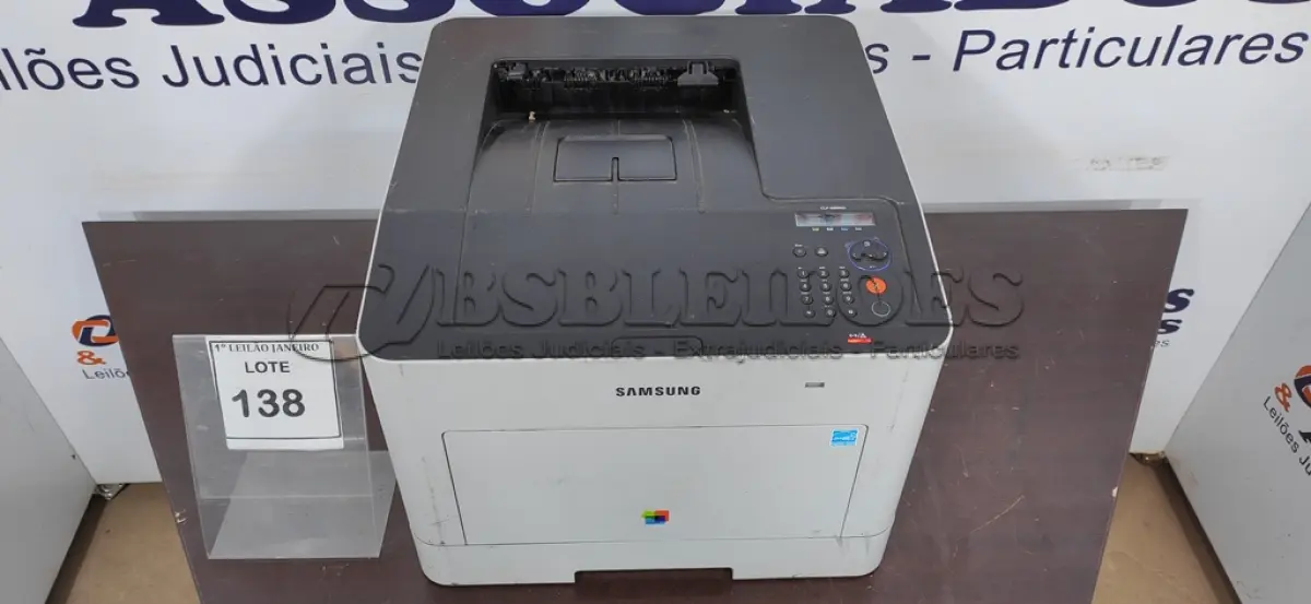 LOTE 138 - 01 IMPRESSORA MODELO CLP-680ND   MARCA SAMSUNG.  (NO ESTADO) ATENÇÃO! FAZER A VISITAÇÃO ANTES DE ARREMATAR, NÃO SABEMOS SE FUNCIONA. LEILÃO NÃO TEM GARANTIA E NEM DEVOLUÇÃO, SUJEITO A POSSÍVEIS AVARIAS VISÍVEIS/OCULTAS E/OU AUSÊNCIA DE COMPONENTES.