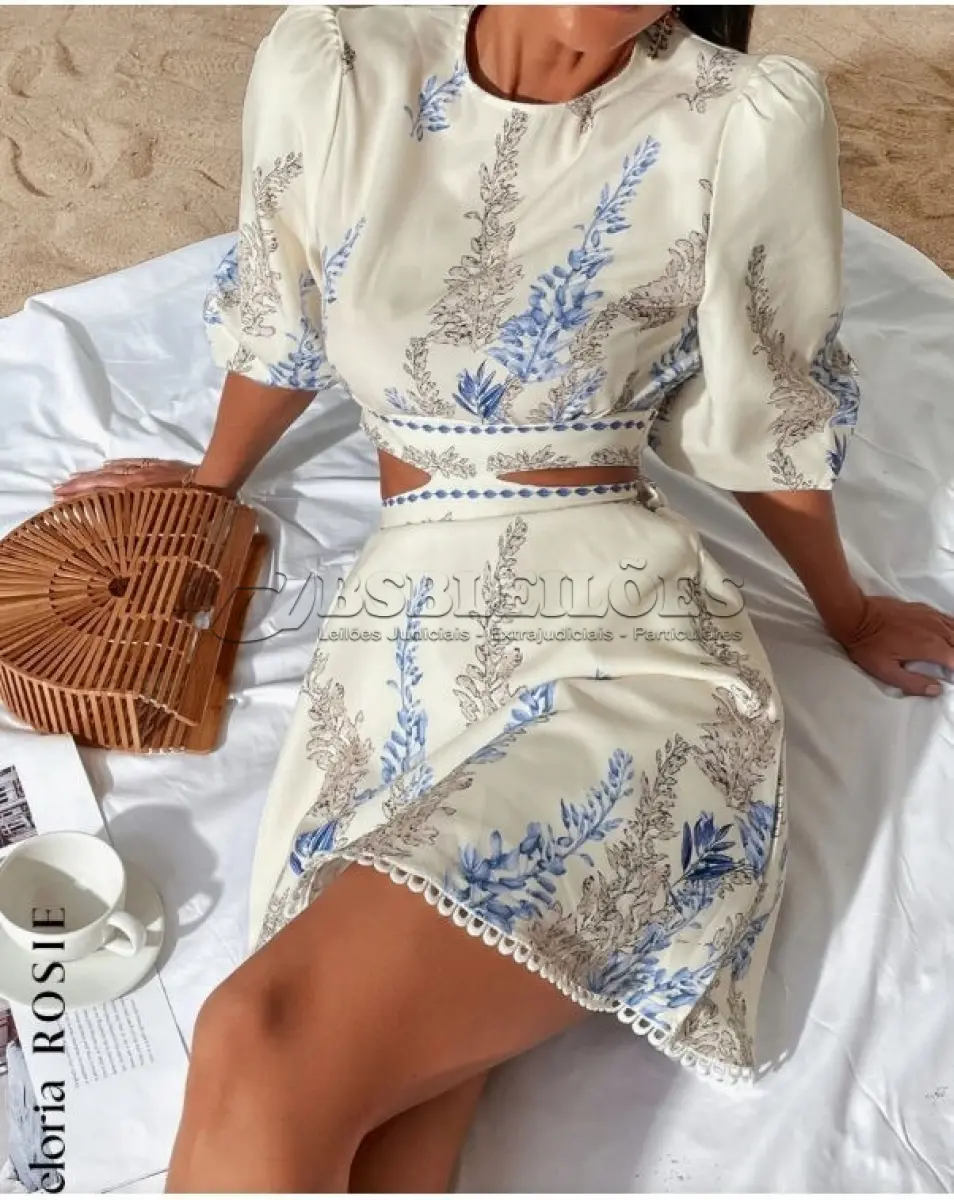 LOTE 523 - 03 VESTIDOS NOVOS TAMANHOS M SENDO UM VESTIDO DE MANGA EM POLIÉSTER TAMANHO M,AVELORIA ROSIE VESTIDO COM MANGAS LANTERNA E AMARRAÇÃO NAS COSTAS UM ELEGANTE FLORAL IMPRESSO LONGOS VESTIDOS CASUAIS O PESCOÇO DE MANGA COMPRIDA. (NO ESTADO) ATENÇÃO! FAZER A VISITAÇÃO ANTES DE ARREMATAR, NÃO SABEMOS SE FUNCIONA, LEILÃO NÃO TEM GARANTIA E NEM DEVOLUÇÃO, SUJEITO A POSSÍVEIS AVARIAS VISÍVEIS/OCULTAS E/OU AUSÊNCIA DE COMPONENTES.