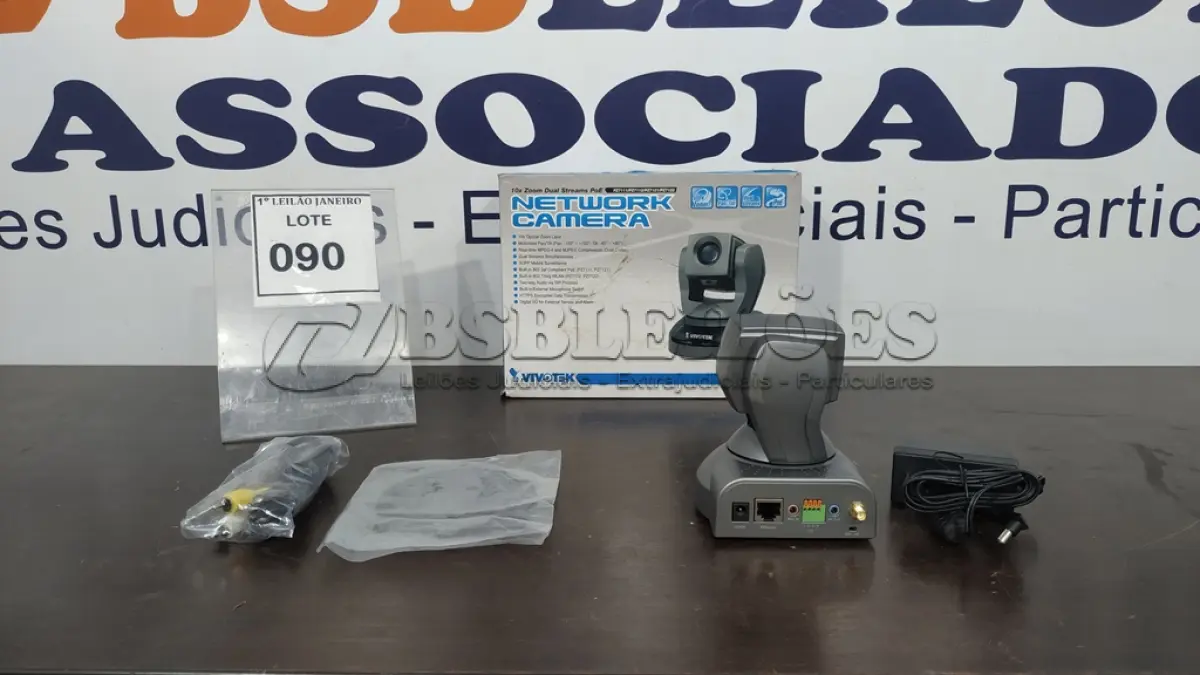 LOTE 090 - 01 CÂMERA DE REDE FIXA MARCA VIVOTEK.  (NO ESTADO) ATENÇÃO! FAZER A VISITAÇÃO ANTES DE ARREMATAR, NÃO SABEMOS SE FUNCIONA. LEILÃO NÃO TEM GARANTIA E NEM DEVOLUÇÃO, SUJEITO A POSSÍVEIS AVARIAS VISÍVEIS/OCULTAS E/OU AUSÊNCIA DE COMPONENTES.