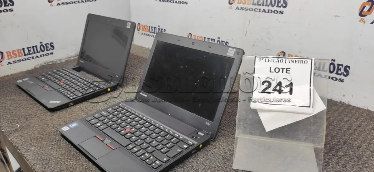 LOTE 241 - 02 NOTEBOOKS MARCA LENOVO.  (NO ESTADO) ATENÇÃO! FAZER A VISITAÇÃO ANTES DE ARREMATAR, NÃO SABEMOS SE FUNCIONA. LEILÃO NÃO TEM GARANTIA E NEM DEVOLUÇÃO, SUJEITO A POSSÍVEIS AVARIAS VISÍVEIS/OCULTAS E/OU AUSÊNCIA DE COMPONENTES.