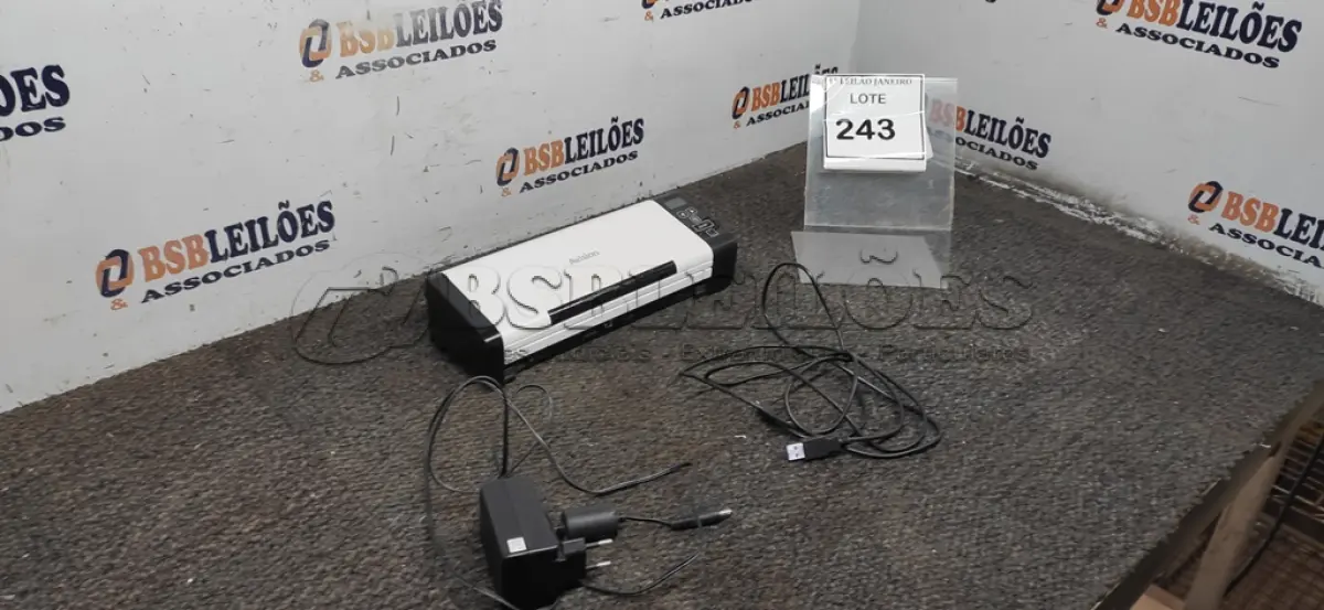 LOTE 243 - 01 SCANNER SEM FONTE MARCA AVISION.  (NO ESTADO) ATENÇÃO! FAZER A VISITAÇÃO ANTES DE ARREMATAR, NÃO SABEMOS SE FUNCIONA. LEILÃO NÃO TEM GARANTIA E NEM DEVOLUÇÃO, SUJEITO A POSSÍVEIS AVARIAS VISÍVEIS/OCULTAS E/OU AUSÊNCIA DE COMPONENTES.