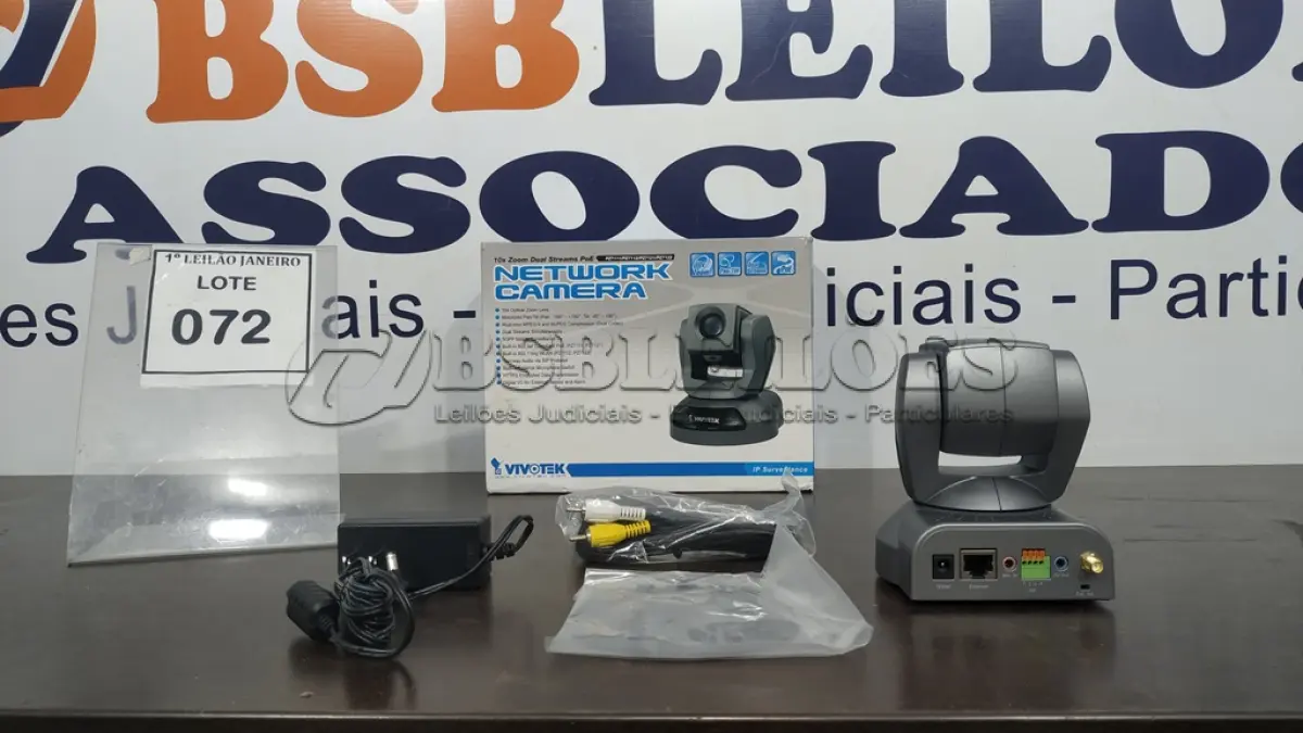 LOTE 072 - 01 CÂMERA DE REDE FIXA MARCA VIVOTEK.  (NO ESTADO) ATENÇÃO! FAZER A VISITAÇÃO ANTES DE ARREMATAR, NÃO SABEMOS SE FUNCIONA. LEILÃO NÃO TEM GARANTIA E NEM DEVOLUÇÃO, SUJEITO A POSSÍVEIS AVARIAS VISÍVEIS/OCULTAS E/OU AUSÊNCIA DE COMPONENTES.