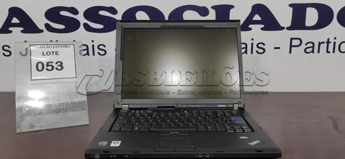 LOTE 053 - 01 NOTEBOOK SEM CARREGADOR SERIE THINKPAD MARCA LENOVO.  (NO ESTADO) ATENÇÃO! FAZER A VISITAÇÃO ANTES DE ARREMATAR, NÃO SABEMOS SE FUNCIONA. LEILÃO NÃO TEM GARANTIA E NEM DEVOLUÇÃO, SUJEITO A POSSÍVEIS AVARIAS VISÍVEIS/OCULTAS E/OU AUSÊNCIA DE COMPONENTES.