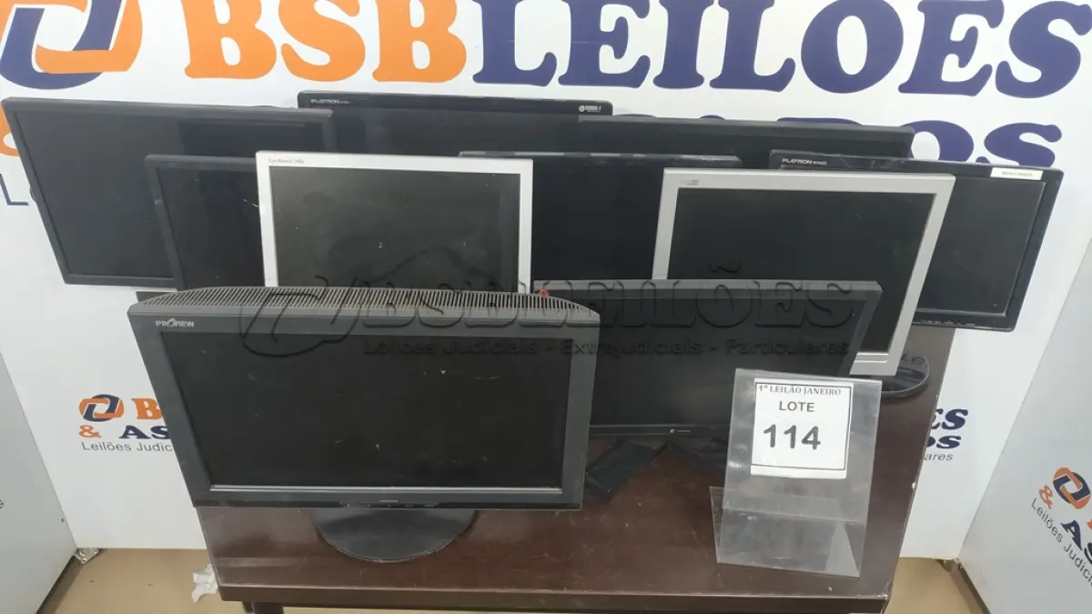LOTE 114 - 10 MONITORES DE MARCAS E MODELOS DIVERSOS.  (NO ESTADO) ATENÇÃO! FAZER A VISITAÇÃO ANTES DE ARREMATAR, NÃO SABEMOS SE FUNCIONA. LEILÃO NÃO TEM GARANTIA E NEM DEVOLUÇÃO, SUJEITO A POSSÍVEIS AVARIAS VISÍVEIS/OCULTAS E/OU AUSÊNCIA DE COMPONENTES.