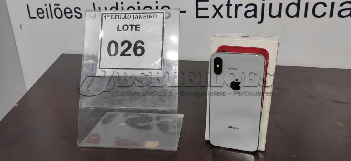 LOTE 026 - 01 IPHONE XS BLOQUEADO.  (NO ESTADO) ATENÇÃO! FAZER A VISITAÇÃO ANTES DE ARREMATAR, NÃO SABEMOS SE FUNCIONA. LEILÃO NÃO TEM GARANTIA E NEM DEVOLUÇÃO, SUJEITO A POSSÍVEIS AVARIAS VISÍVEIS/OCULTAS E/OU AUSÊNCIA DE COMPONENTES.