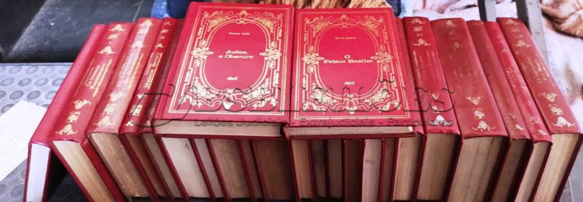 LOTE 492 - 01 COLEÇÃO OS IMORTAIS DA LITERATURA UNIVERSAL  COM 51 VOLUMES. (NO ESTADO) ATENÇÃO! FAZER A VISITAÇÃO ANTES DE ARREMATAR, NÃO SABEMOS SE FUNCIONA, LEILÃO NÃO TEM GARANTIA E NEM DEVOLUÇÃO, SUJEITO A POSSÍVEIS AVARIAS VISÍVEIS/OCULTAS E/OU AUSÊNCIA DE COMPONENTES.