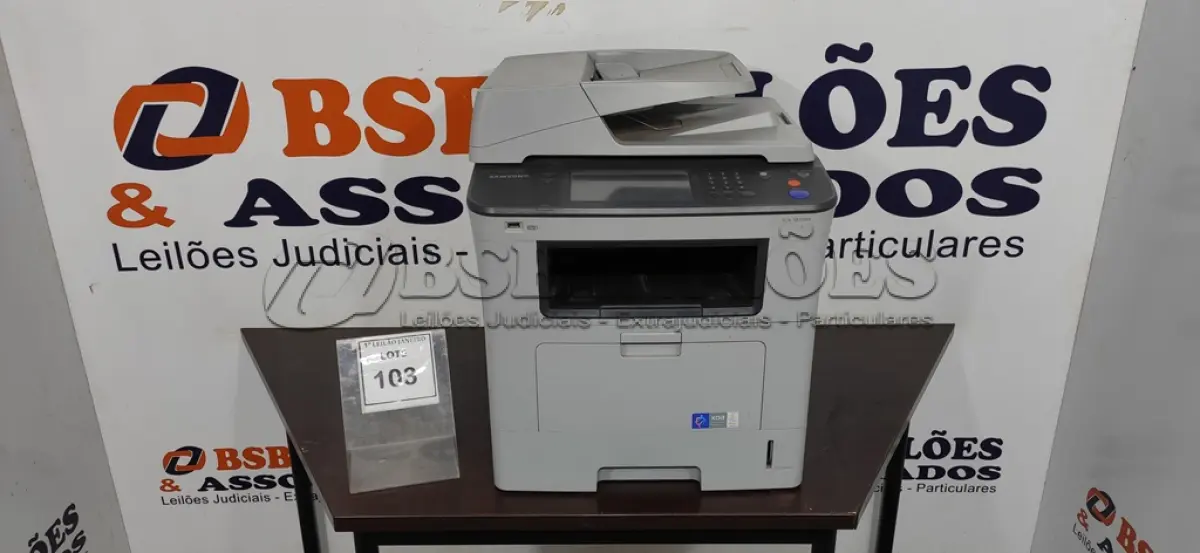 LOTE 103 - 01 IMPRESSORA MULTIFUNCIONAL MODELO SCX-5835NX MARCA SAMSUNG.  (NO ESTADO) ATENÇÃO! FAZER A VISITAÇÃO ANTES DE ARREMATAR, NÃO SABEMOS SE FUNCIONA. LEILÃO NÃO TEM GARANTIA E NEM DEVOLUÇÃO, SUJEITO A POSSÍVEIS AVARIAS VISÍVEIS/OCULTAS E/OU AUSÊNCIA DE COMPONENTES.
