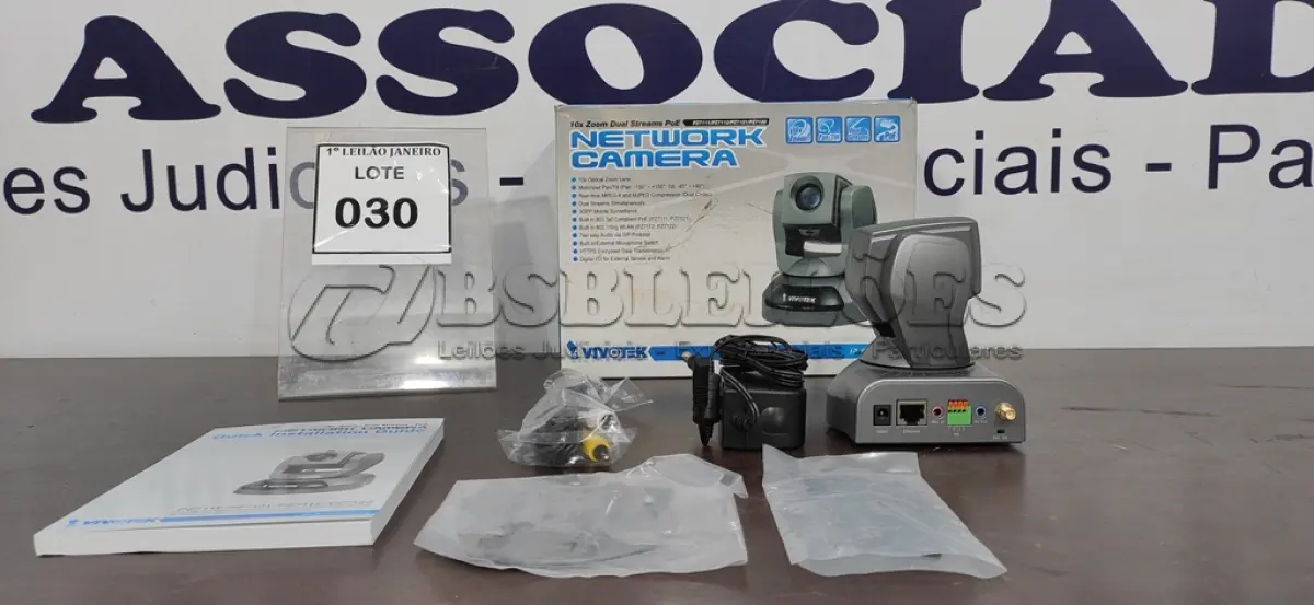LOTE 030 - 01 CÂMERA DE REDE FIXA MARCA VIVOTEK.  (NO ESTADO) ATENÇÃO! FAZER A VISITAÇÃO ANTES DE ARREMATAR, NÃO SABEMOS SE FUNCIONA. LEILÃO NÃO TEM GARANTIA E NEM DEVOLUÇÃO, SUJEITO A POSSÍVEIS AVARIAS VISÍVEIS/OCULTAS E/OU AUSÊNCIA DE COMPONENTES.