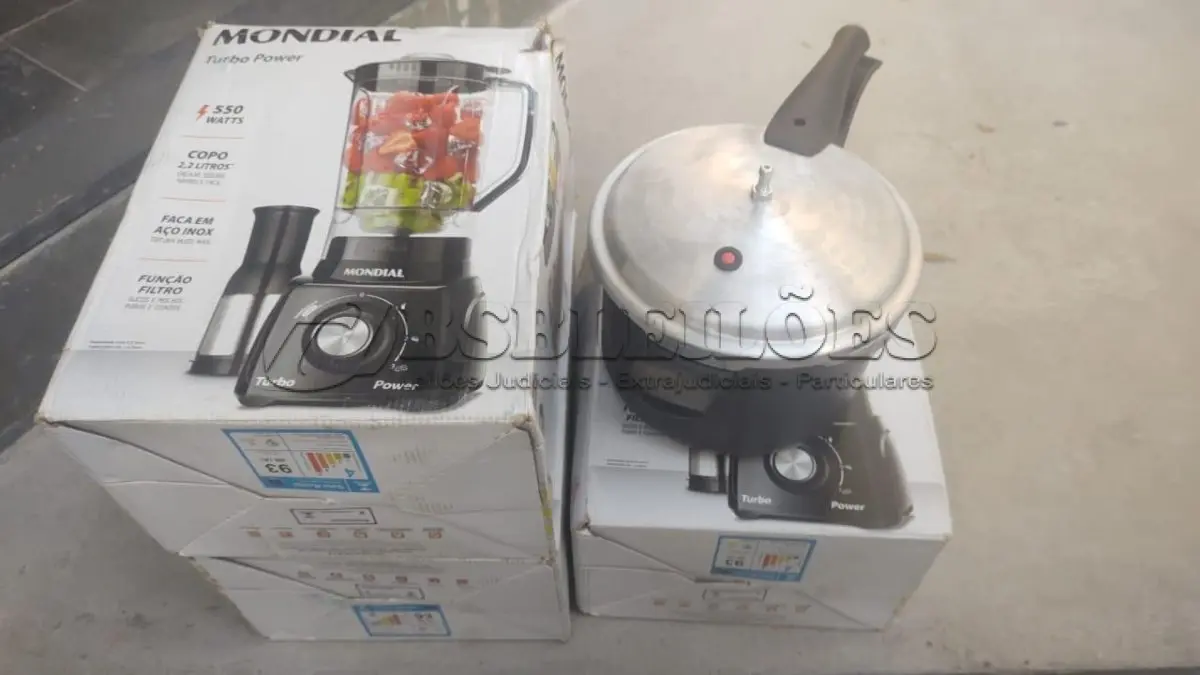 LOTE 482 - 01 LOTE COM PANELA E 3 LIQUIDIFICADORES. (NO ESTADO) ATENÇÃO! FAZER A VISITAÇÃO ANTES DE ARREMATAR, NÃO SABEMOS SE FUNCIONA, LEILÃO NÃO TEM GARANTIA E NEM DEVOLUÇÃO, SUJEITO A POSSÍVEIS AVARIAS VISÍVEIS/OCULTAS E/OU AUSÊNCIA DE COMPONENTES.