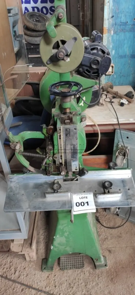 LOTE 001 - 01 GRAMPEADOR GRÁFICO INDUSTRIAL MARCA MIRUNA. (NO ESTADO) ATENÇÃO! FAZER A VISITAÇÃO ANTES DE ARREMATAR, NÃO SABEMOS SE FUNCIONA, LEILÃO NÃO TEM GARANTIA E NEM DEVOLUÇÃO, SUJEITO A POSSÍVEIS AVARIAS VISÍVEIS/OCULTAS E/OU AUSÊNCIA DE COMPONENTES.
