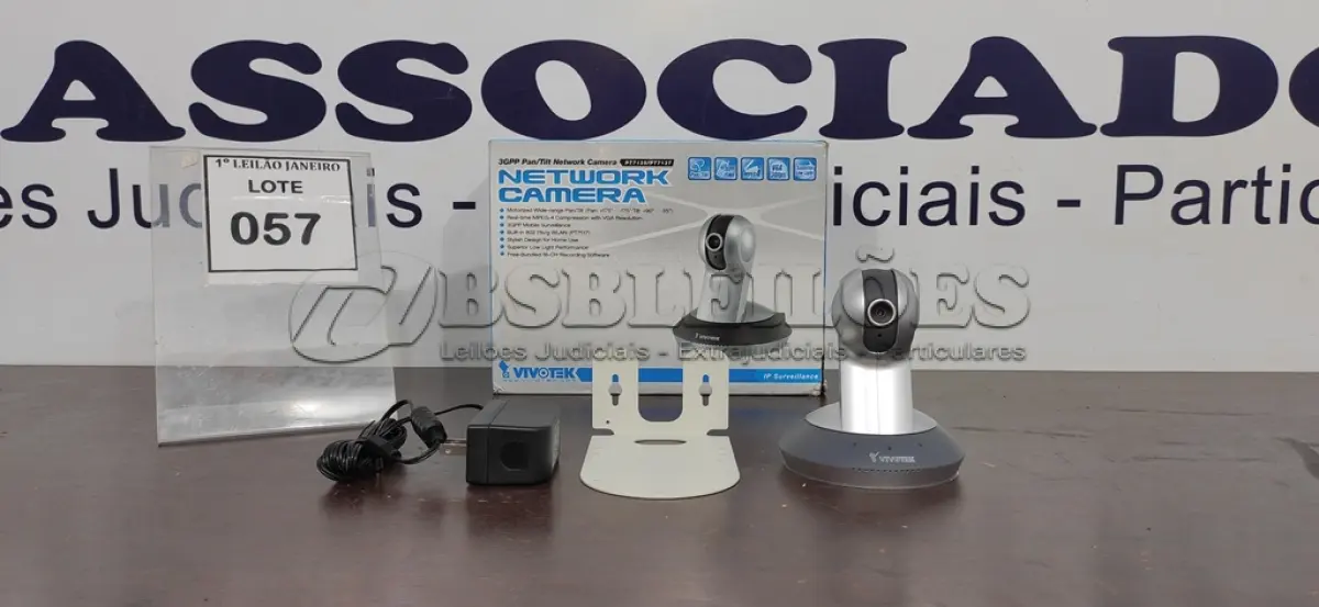 LOTE 057 - 01 CÂMERA DE REDE FIXA MARCA VIVOTEK.  (NO ESTADO) ATENÇÃO! FAZER A VISITAÇÃO ANTES DE ARREMATAR, NÃO SABEMOS SE FUNCIONA. LEILÃO NÃO TEM GARANTIA E NEM DEVOLUÇÃO, SUJEITO A POSSÍVEIS AVARIAS VISÍVEIS/OCULTAS E/OU AUSÊNCIA DE COMPONENTES.
