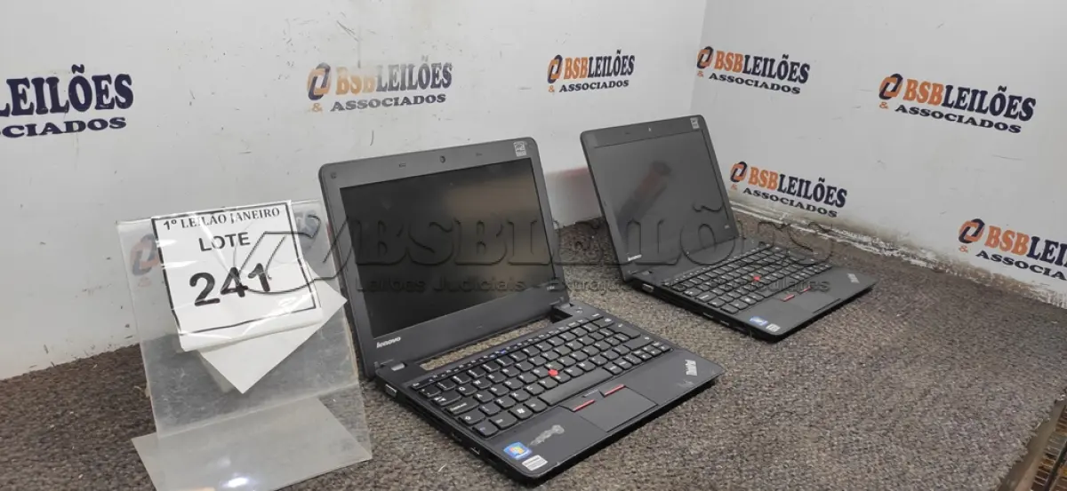 LOTE 241 - 02 NOTEBOOKS MARCA LENOVO.  (NO ESTADO) ATENÇÃO! FAZER A VISITAÇÃO ANTES DE ARREMATAR, NÃO SABEMOS SE FUNCIONA. LEILÃO NÃO TEM GARANTIA E NEM DEVOLUÇÃO, SUJEITO A POSSÍVEIS AVARIAS VISÍVEIS/OCULTAS E/OU AUSÊNCIA DE COMPONENTES.