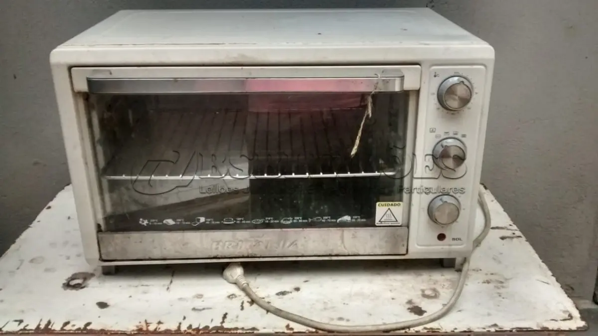 LOTE 517 - 01 FORNO ELÉTRICO NÃO ESTA ESQUENTANDO PRECISA DE MANUTENÇÃO. (NO ESTADO) ATENÇÃO! FAZER A VISITAÇÃO ANTES DE ARREMATAR, NÃO SABEMOS SE FUNCIONA, LEILÃO NÃO TEM GARANTIA E NEM DEVOLUÇÃO, SUJEITO A POSSÍVEIS AVARIAS VISÍVEIS/OCULTAS E/OU AUSÊNCIA DE COMPONENTES.