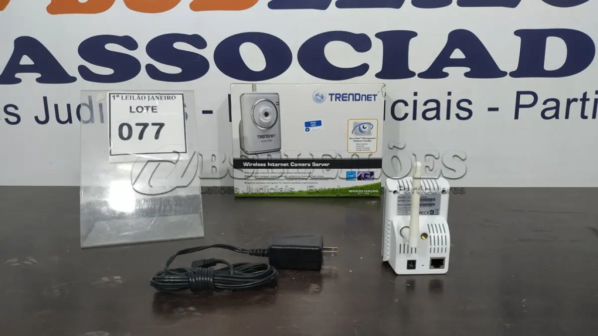 LOTE 077 - 01 SERVIDOR DE CÂMERA DE INTERNET SEM FIO MARCA TRENDNET.  (NO ESTADO) ATENÇÃO! FAZER A VISITAÇÃO ANTES DE ARREMATAR, NÃO SABEMOS SE FUNCIONA. LEILÃO NÃO TEM GARANTIA E NEM DEVOLUÇÃO, SUJEITO A POSSÍVEIS AVARIAS VISÍVEIS/OCULTAS E/OU AUSÊNCIA DE COMPONENTES.