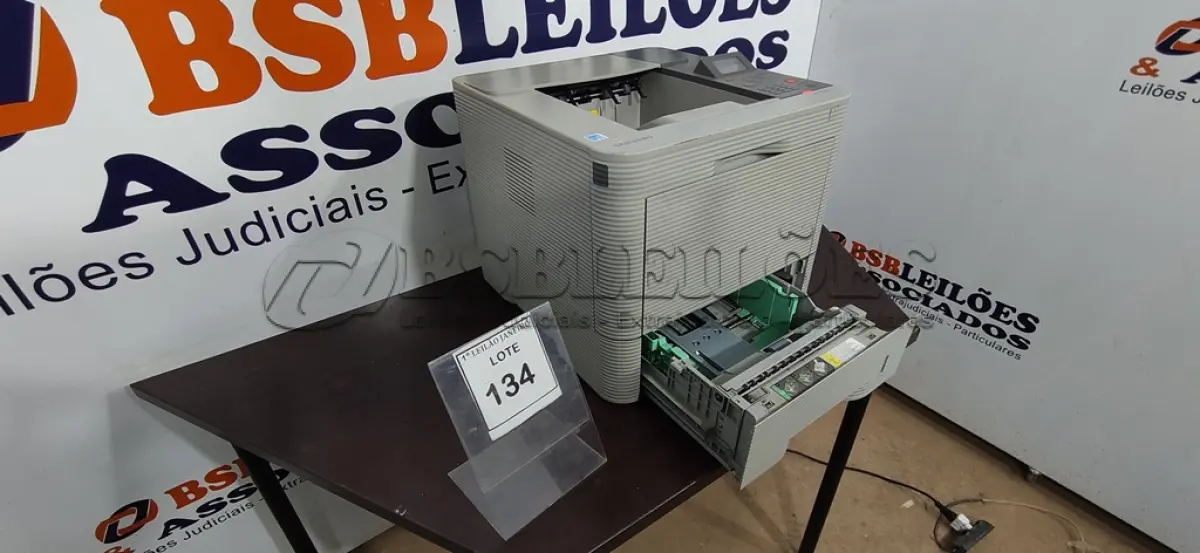 LOTE 134 - 01 IMPRESSORA MODELO ML-4510ND MARCA SAMSUNG.  (NO ESTADO) ATENÇÃO! FAZER A VISITAÇÃO ANTES DE ARREMATAR, NÃO SABEMOS SE FUNCIONA. LEILÃO NÃO TEM GARANTIA E NEM DEVOLUÇÃO, SUJEITO A POSSÍVEIS AVARIAS VISÍVEIS/OCULTAS E/OU AUSÊNCIA DE COMPONENTES.