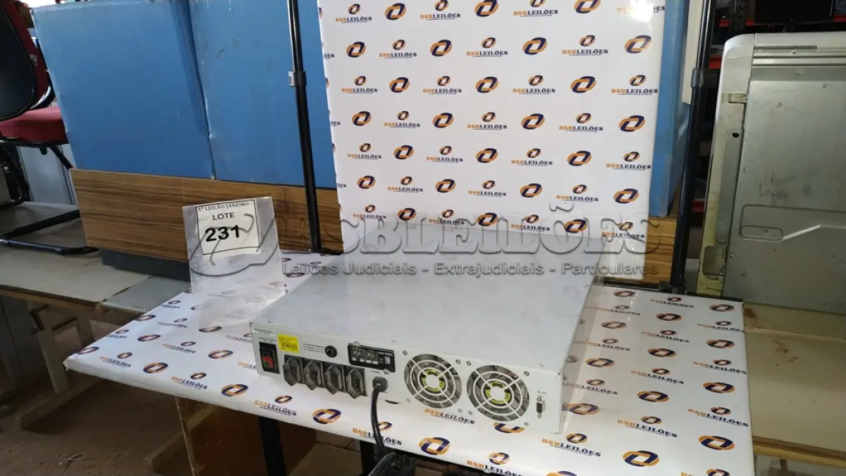 LOTE 231 - 01 NOBREAK MARCA MICROSOL.  (NO ESTADO) ATENÇÃO! FAZER A VISITAÇÃO ANTES DE ARREMATAR, NÃO SABEMOS SE FUNCIONA. LEILÃO NÃO TEM GARANTIA E NEM DEVOLUÇÃO, SUJEITO A POSSÍVEIS AVARIAS VISÍVEIS/OCULTAS E/OU AUSÊNCIA DE COMPONENTES.