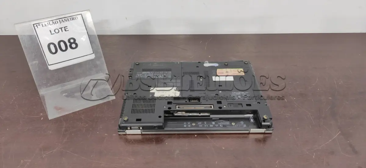 LOTE 008 - 01 NOTEBOOK SEM CARREGADOR MARCA HP.  (NO ESTADO) ATENÇÃO! FAZER A VISITAÇÃO ANTES DE ARREMATAR, NÃO SABEMOS SE FUNCIONA. LEILÃO NÃO TEM GARANTIA E NEM DEVOLUÇÃO, SUJEITO A POSSÍVEIS AVARIAS VISÍVEIS/OCULTAS E/OU AUSÊNCIA DE COMPONENTES.