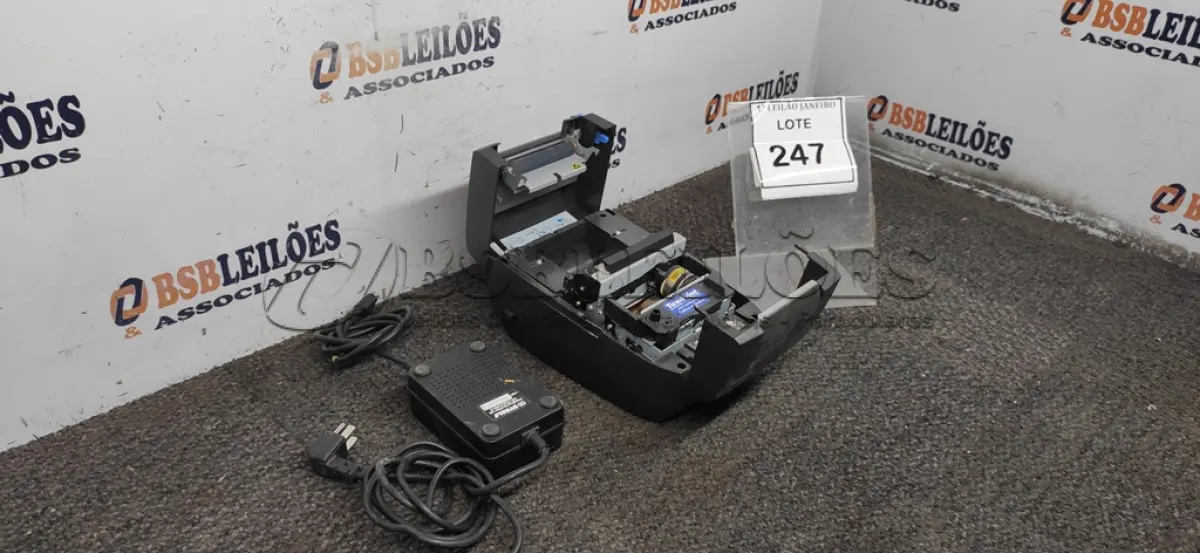 LOTE 247 - 01 IMPRESSORA DE CUPOM COM FONTE MARCA DIEBOLD.  (NO ESTADO) ATENÇÃO! FAZER A VISITAÇÃO ANTES DE ARREMATAR, NÃO SABEMOS SE FUNCIONA. LEILÃO NÃO TEM GARANTIA E NEM DEVOLUÇÃO, SUJEITO A POSSÍVEIS AVARIAS VISÍVEIS/OCULTAS E/OU AUSÊNCIA DE COMPONENTES.