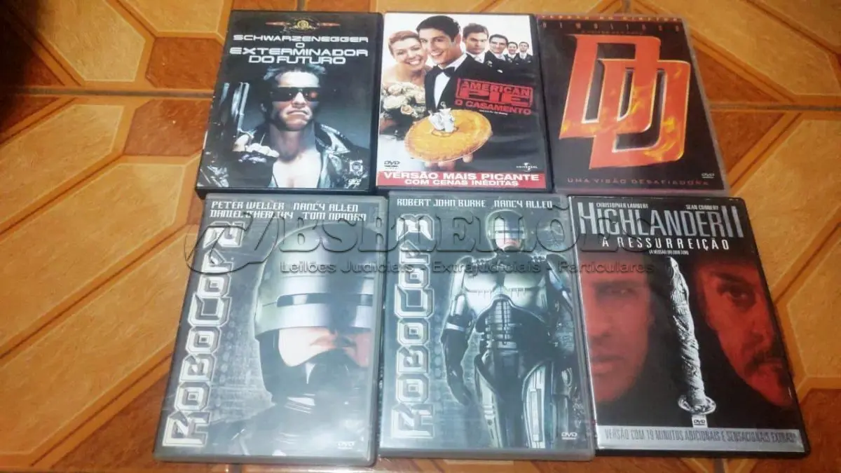 LOTE 454 - 01 LOTE FILMES TODOS DVDS ORIGINAIS ANTIGOS. (NO ESTADO) ATENÇÃO! FAZER A VISITAÇÃO ANTES DE ARREMATAR, NÃO SABEMOS SE FUNCIONA, LEILÃO NÃO TEM GARANTIA E NEM DEVOLUÇÃO, SUJEITO A POSSÍVEIS AVARIAS VISÍVEIS/OCULTAS E/OU AUSÊNCIA DE COMPONENTES.