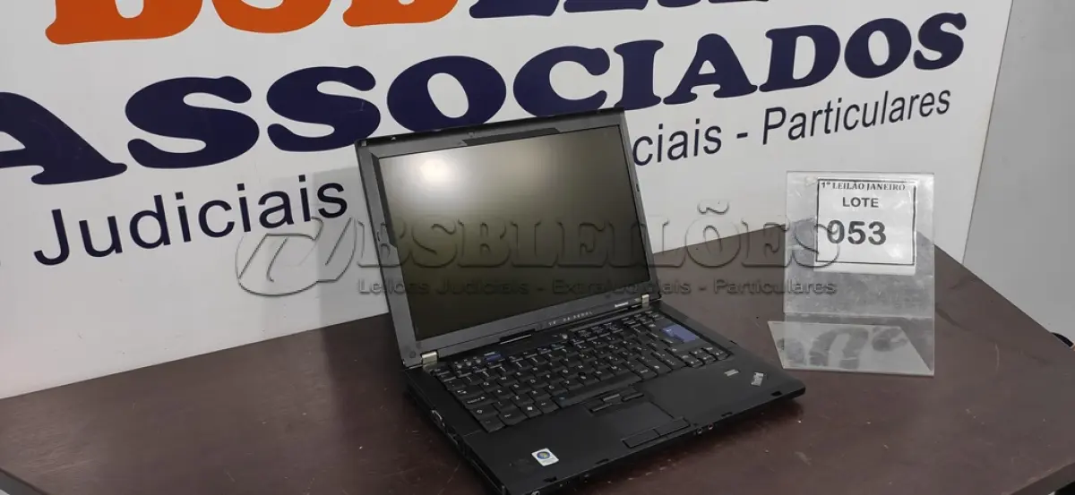 LOTE 053 - 01 NOTEBOOK SEM CARREGADOR SERIE THINKPAD MARCA LENOVO.  (NO ESTADO) ATENÇÃO! FAZER A VISITAÇÃO ANTES DE ARREMATAR, NÃO SABEMOS SE FUNCIONA. LEILÃO NÃO TEM GARANTIA E NEM DEVOLUÇÃO, SUJEITO A POSSÍVEIS AVARIAS VISÍVEIS/OCULTAS E/OU AUSÊNCIA DE COMPONENTES.
