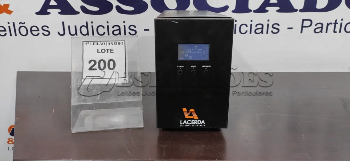 LOTE 200 - 01 NOBREAK MARCA LACERDA.  (NO ESTADO) ATENÇÃO! FAZER A VISITAÇÃO ANTES DE ARREMATAR, NÃO SABEMOS SE FUNCIONA. LEILÃO NÃO TEM GARANTIA E NEM DEVOLUÇÃO, SUJEITO A POSSÍVEIS AVARIAS VISÍVEIS/OCULTAS E/OU AUSÊNCIA DE COMPONENTES.