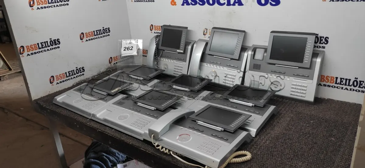 LOTE 262 - 09 APARELHOS DE TELEFONE MODELO SIEMENS OPENSTAGE.  (NO ESTADO) ATENÇÃO! FAZER A VISITAÇÃO ANTES DE ARREMATAR, NÃO SABEMOS SE FUNCIONA. LEILÃO NÃO TEM GARANTIA E NEM DEVOLUÇÃO, SUJEITO A POSSÍVEIS AVARIAS VISÍVEIS/OCULTAS E/OU AUSÊNCIA DE COMPONENTES.