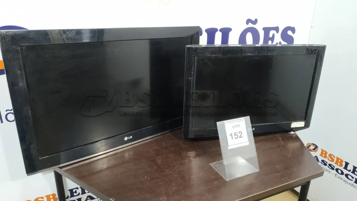 LOTE 152 - 01 TV LCD 32’’ E 01 TV LCD 26’’ MARCA LG.  (NO ESTADO) ATENÇÃO! FAZER A VISITAÇÃO ANTES DE ARREMATAR, NÃO SABEMOS SE FUNCIONA. LEILÃO NÃO TEM GARANTIA E NEM DEVOLUÇÃO, SUJEITO A POSSÍVEIS AVARIAS VISÍVEIS/OCULTAS E/OU AUSÊNCIA DE COMPONENTES.