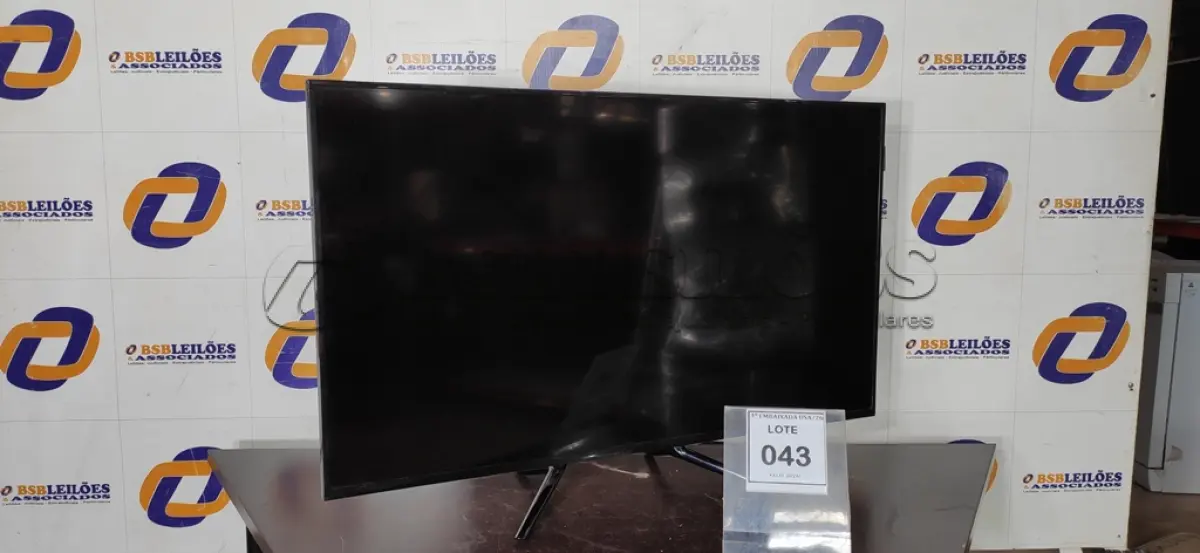 LOTE 043 - 01 TV SANSUMG DB40D. (NO ESTADO EM QUE SE ENCONTRA. SUJEITO A AVARIAS OCULTAS/VISÍVEIS.)