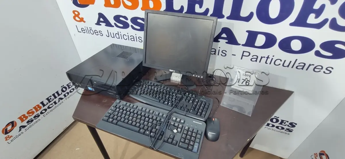 LOTE 176 - 01 CPU MARCA POSITIVO, 01 MONITOR MARCA DELL, 02 TECLADOS E 01 MOUSE.  (NO ESTADO) ATENÇÃO! FAZER A VISITAÇÃO ANTES DE ARREMATAR, NÃO SABEMOS SE FUNCIONA. LEILÃO NÃO TEM GARANTIA E NEM DEVOLUÇÃO, SUJEITO A POSSÍVEIS AVARIAS VISÍVEIS/OCULTAS E/OU AUSÊNCIA DE COMPONENTES.