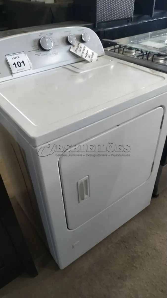 LOTE 101 - 01 SECADORA WHIRLPOOL 110VOLTS. M51413943. (NO ESTADO EM QUE SE ENCONTRA. SUJEITO A AVARIAS OCULTAS/VISÍVEIS.) AV9319C
