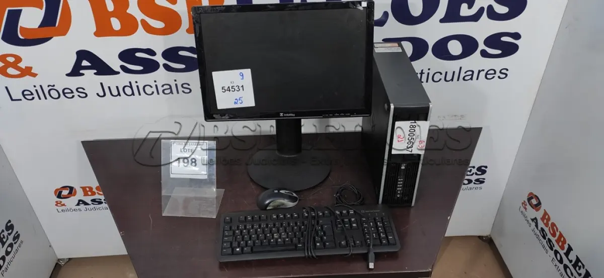 LOTE 198 - 01 CPU MARCA HP, 01 MONITOR MARCA INFOWAY, 01 TECLADO MARCA HP E 01 MOUSE.  (NO ESTADO) ATENÇÃO! FAZER A VISITAÇÃO ANTES DE ARREMATAR, NÃO SABEMOS SE FUNCIONA. LEILÃO NÃO TEM GARANTIA E NEM DEVOLUÇÃO, SUJEITO A POSSÍVEIS AVARIAS VISÍVEIS/OCULTAS E/OU AUSÊNCIA DE COMPONENTES.