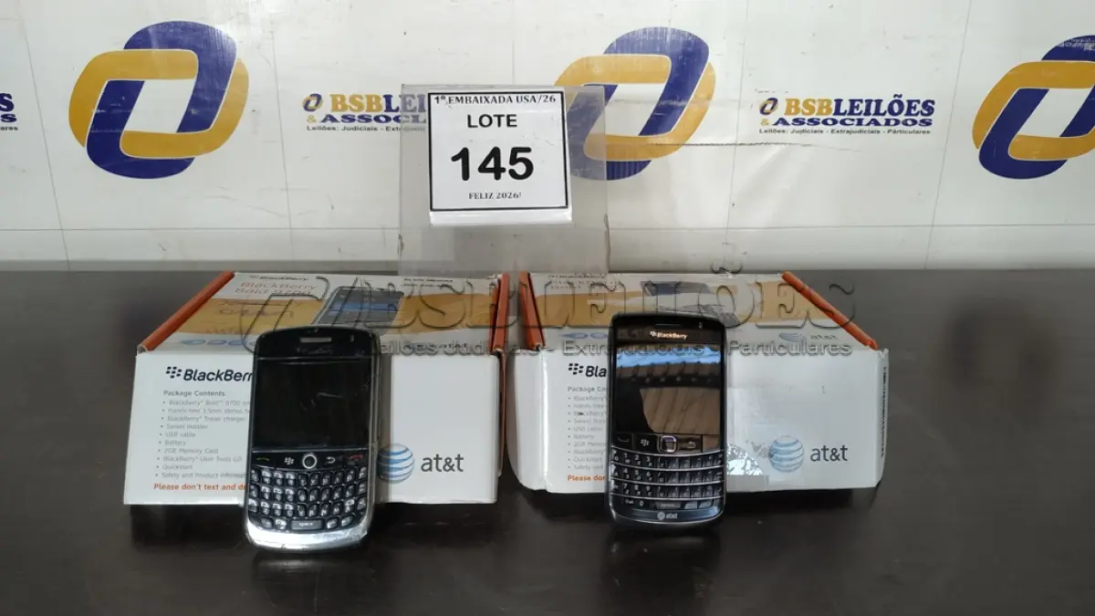 LOTE 145 - 02 BLACKBERRY BOLD 9700. (NO ESTADO EM QUE SE ENCONTRA. SUJEITO A AVARIAS OCULTAS/VISÍVEIS.)