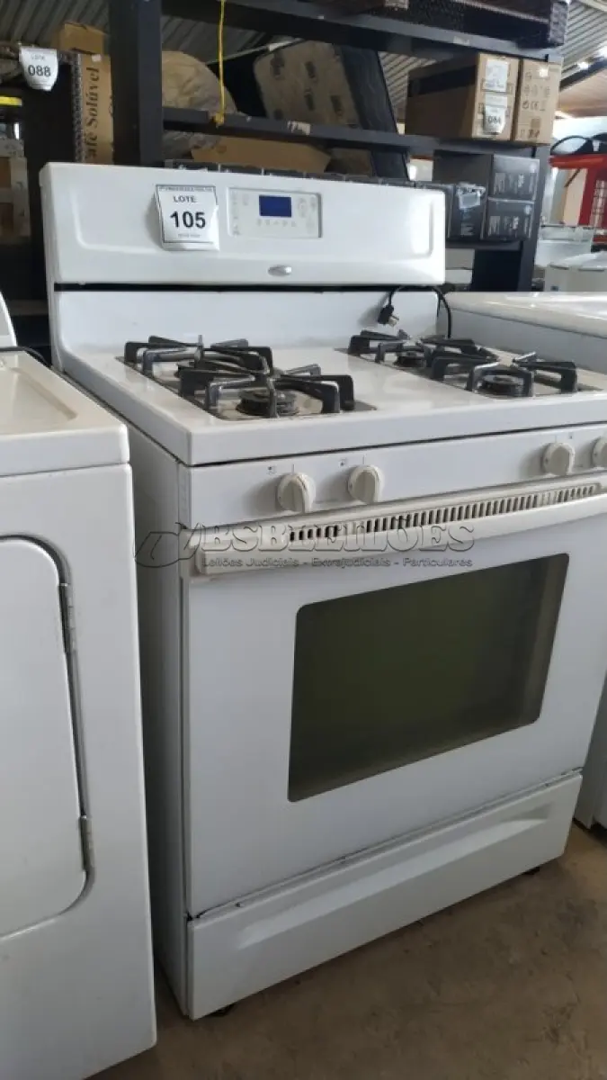 LOTE 105 - 01 FOGÃO WHIRLPOOL 110 VOLTS. RO2159524. (NO ESTADO EM QUE SE ENCONTRA. SUJEITO A AVARIAS OCULTAS/VISÍVEIS.) BF8498D
