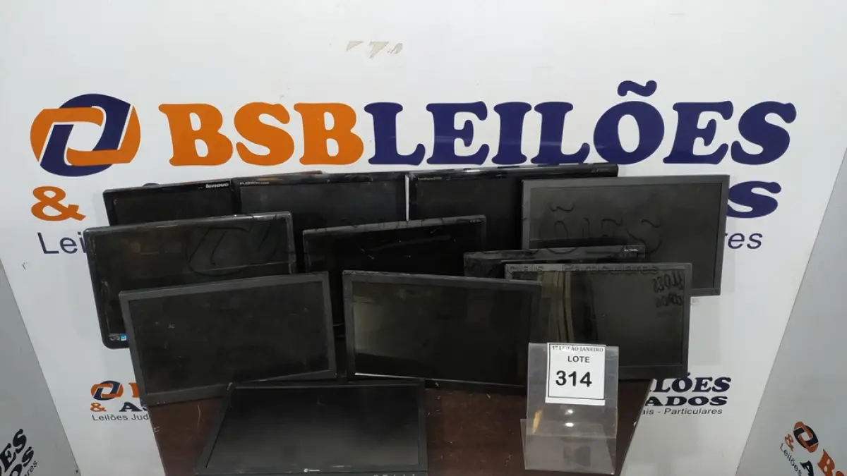 LOTE 314 - 10 MONITORES DE MARCAS E MODELOS DIVERSOS.  (NO ESTADO) ATENÇÃO! FAZER A VISITAÇÃO ANTES DE ARREMATAR, NÃO SABEMOS SE FUNCIONA. LEILÃO NÃO TEM GARANTIA E NEM DEVOLUÇÃO, SUJEITO A POSSÍVEIS AVARIAS VISÍVEIS/OCULTAS E/OU AUSÊNCIA DE COMPONENTES.