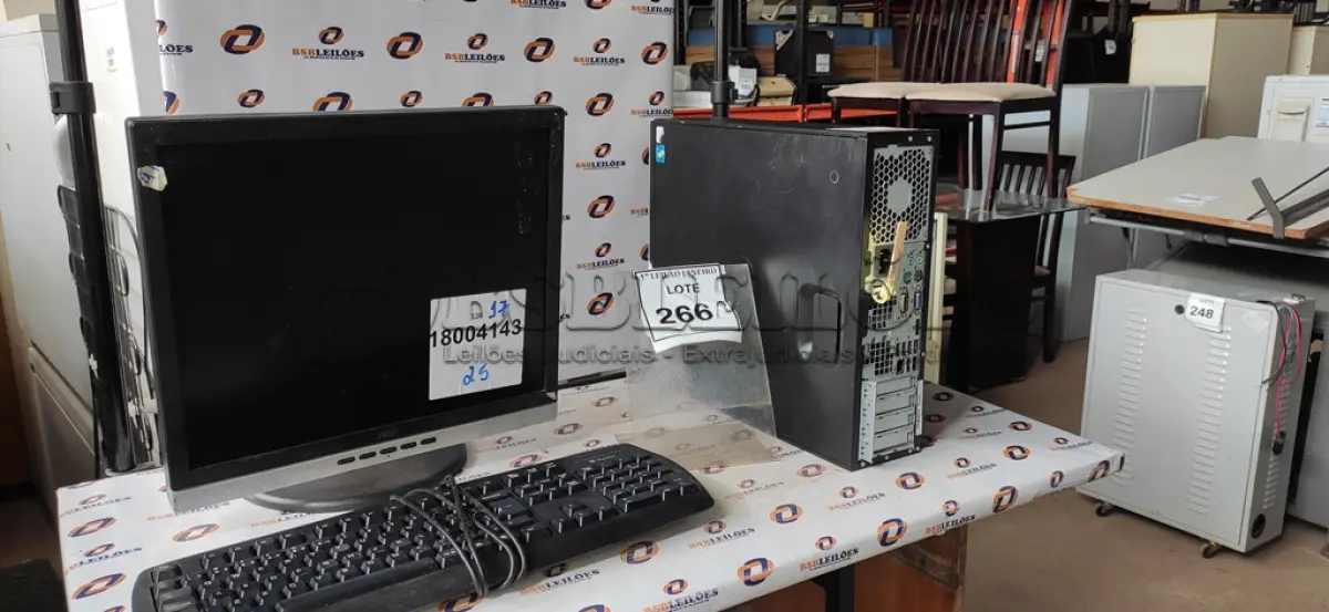 LOTE 266 - 01 CPU MARCA HP, 01 MONITOR MARCA AOC E 01 TECLADO MARCA ITAUTEC.  (NO ESTADO) ATENÇÃO! FAZER A VISITAÇÃO ANTES DE ARREMATAR, NÃO SABEMOS SE FUNCIONA. LEILÃO NÃO TEM GARANTIA E NEM DEVOLUÇÃO, SUJEITO A POSSÍVEIS AVARIAS VISÍVEIS/OCULTAS E/OU AUSÊNCIA DE COMPONENTES.